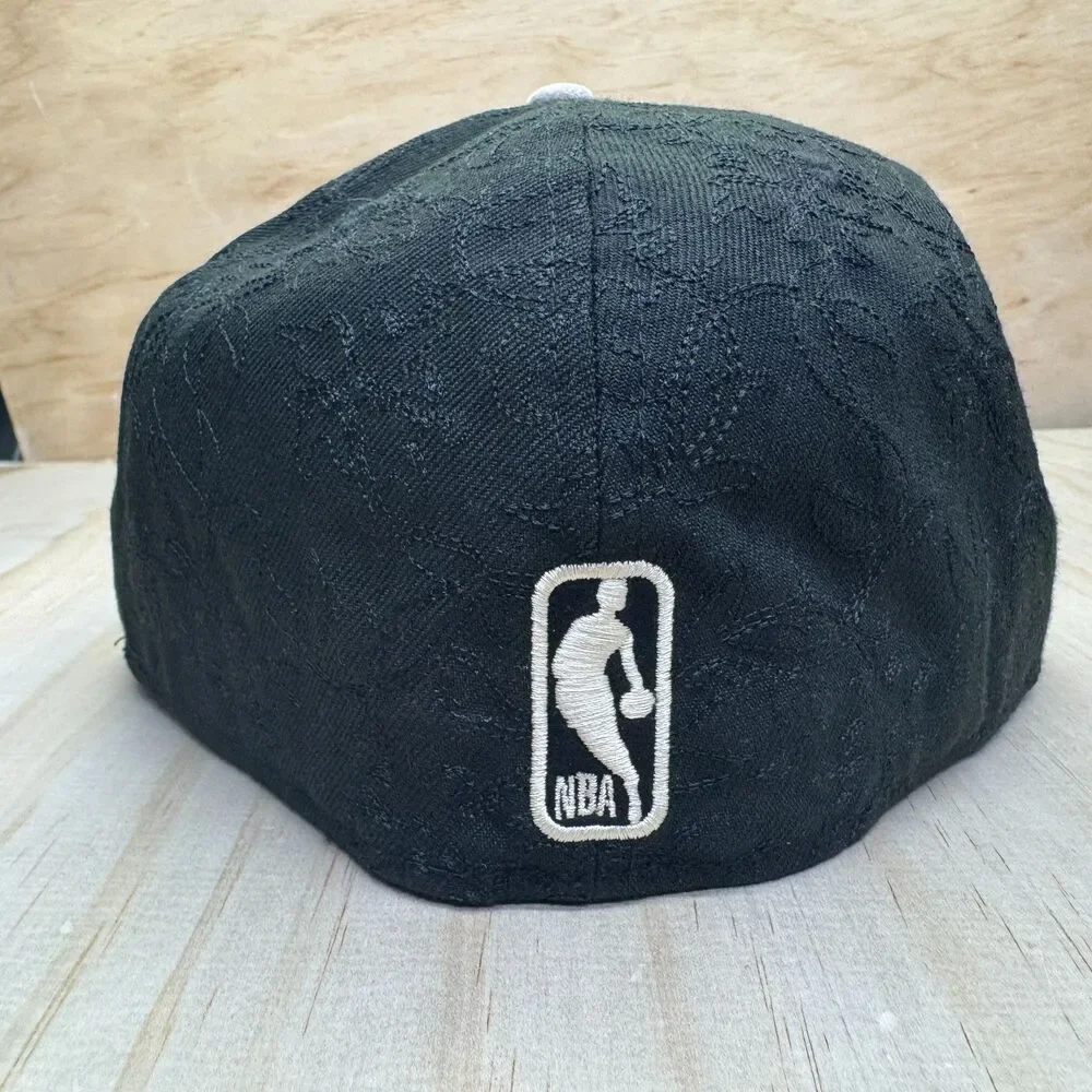 NEW Chicago Bulls New Era 59Fifty Fitted Hat Cap Etch Two Tone Black Gray Sz 8
